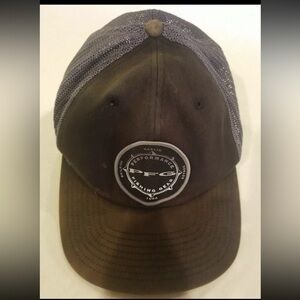 VINTAGE FLEXFIT PFG PERFORMANCE FISHING GEAR MESH CAP/HAT. PREOWNED.